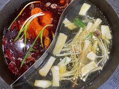 -重庆故事姊妹老火锅(财经学院店)