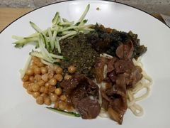 烧椒皮蛋牛肉拌粉-拌面小当家