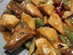 家常烧土鸡-三姐妹餐厅(曲江店)