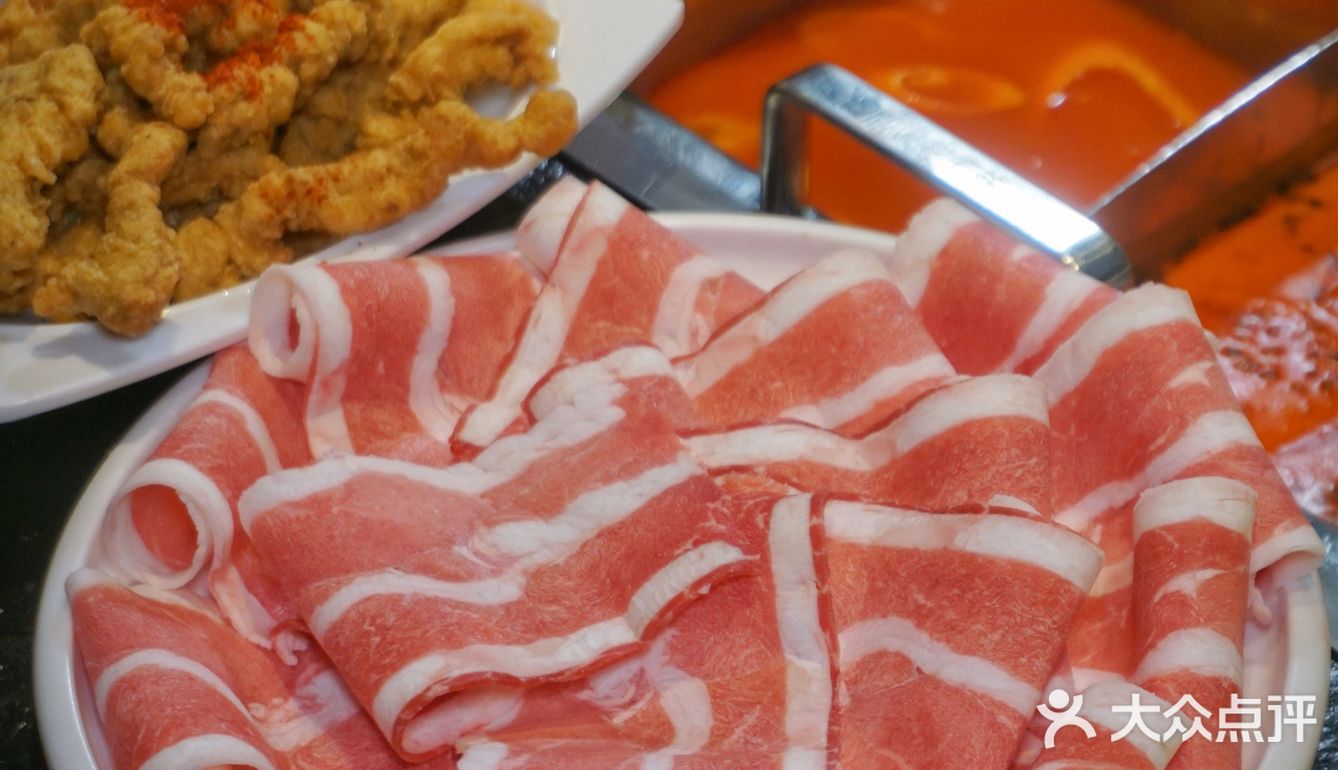 大口炫肉的过瘾四宫格|鸭血豆腐|扯面随便吃