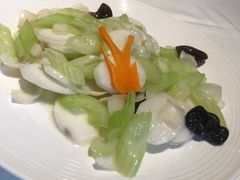 -八府香鸭·啫啫煲(华山路店)