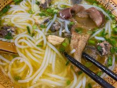 -正宗李家土鸡米线店