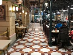 大堂-大食代美食广场(上海中心店)