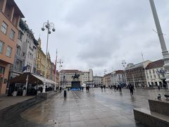 -耶拉契奇总督广场