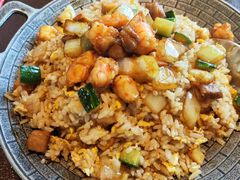 -曼听小寨海鲜烧烤·大连辣炒大王(盖州街店)