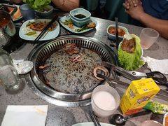 -金滏山烤肉·海鲜·火锅自助餐厅(襄阳万达店)