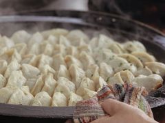 -黄阿姨锅贴大王(万航渡路店)