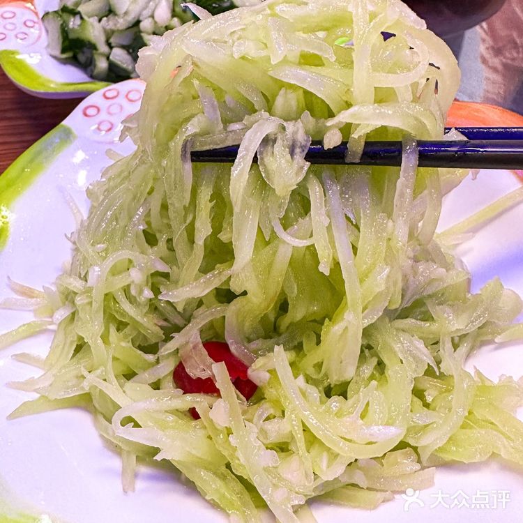 音乐餐厅里的虾哥蛙妹❗️好吃到飞起❗️