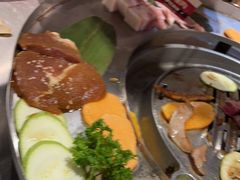 -哈哈碳都·牛肋条无限自助烤肉(台江万达店)