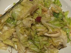-海派美食·家宴海鲜青岛菜·石锅鲽鱼头(东方城店)