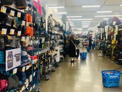 -迪卡侬(西华店)