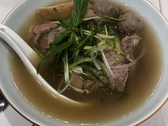 -美奈小馆·越南料理(中航城君尚购物中心店)