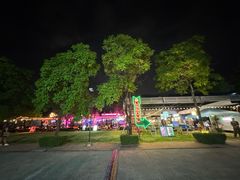 -席娜卡琳火车铁道夜市