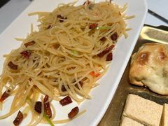 -谷丽羊肉串·新疆鲜货烧烤馆·清真·夜宵(长沙首店)