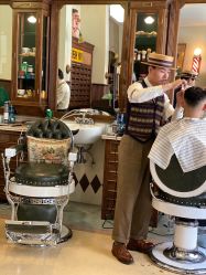 -IMUSE BARBER SHOP