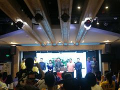 -嘻哈包袱铺(交道口店)