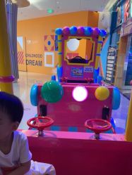 -卡通尼乐园(五彩世界店)