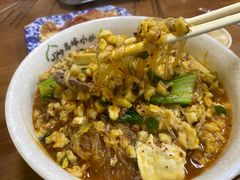 鲜生肉小炒加蛋-清真馬峰小炒泡饃