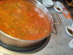 -野山舂·贵州现舂酸汤牛肉(民生路店)