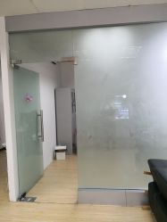 -咪咪专业脱毛连锁机构