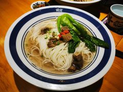 -霸蛮湖南菜·牛肉粉(荣京西街店)