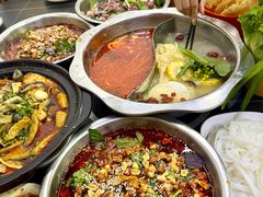 -周良天山牛杂城(天山路总店)