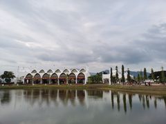-巨鹰广场