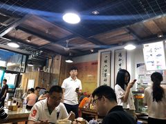 大堂-陇上全荟兰州传统牛肉面(延吉路店)