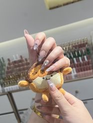 -UGIRL有个美甲