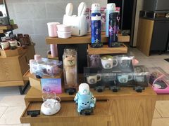 零售区-星巴克(新达汇三林店)