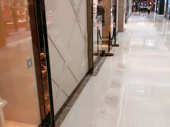 -BURBERRY(上海港汇恒隆广场店)