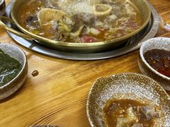 -顶顶汤火牛排火锅·经典铜锅涮肉