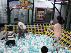 -蒙特利亲子乐园