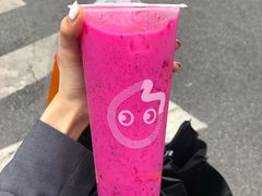 红果小姐姐-CoCo都可(湖滨银泰店B区店)