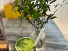 羽衣甘蓝菠萝蔬果汁-THE WOODS 简餐 (国贸商城店)