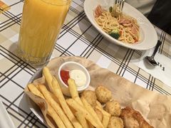 -菲滋意式餐厅(富阳东方茂店)