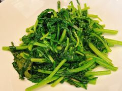 当季现炒时蔬（清炒茼蒿）-马灯部落·西湖边的创意山景餐厅(虎跑动物园店)