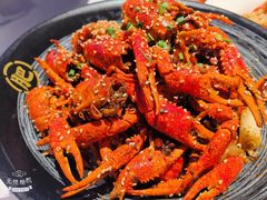 -肥肥虾庄·金牌油焖大虾(汉街SKP店)