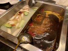 -百年川椒重庆老火锅(光谷店)