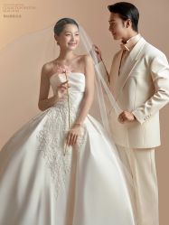 点击看大图 -至臻微拉婚纱摄影