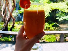 -Chom Cafe and Restaurant