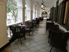 大堂-星巴克臻选(广州沙面店)