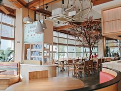 -蜜桃餐厅·伴山(湖滨商业街店)