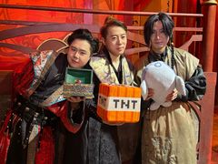 -暴风岛沉浸式体验馆(百联世纪店)