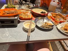 -威记烧嘢·南宁烧烤·超级生牛(绿地店)
