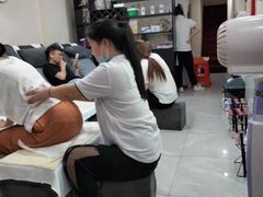 -爱脊康新中式推拿(江汉路步行街店)