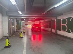 -上海喜玛拉雅酒店-停车场