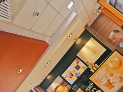 -麦当劳(汉口火车站候车室店)