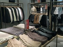 -URBAN REVIVO(北京斯普瑞斯奥特莱斯店)