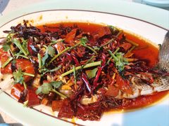 -巧克力渔家.小船海鲜胶东菜(万平口店)